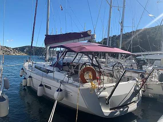 Sun Odyssey 509 - External image