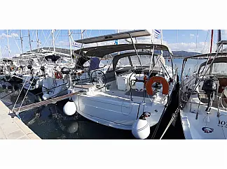Oceanis 46.1 - External image