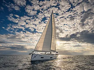 Bavaria C45 Style - External image
