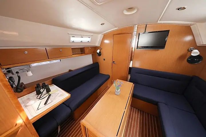 Bavaria Cruiser 36 - 