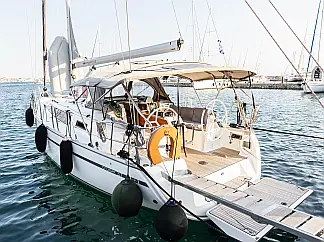 Bavaria Cruiser 37 (3 cab.) - External image