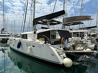 Lagoon 450F - External image