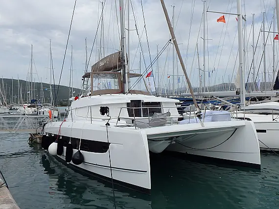 Bali 4.2 (4 + 2 )