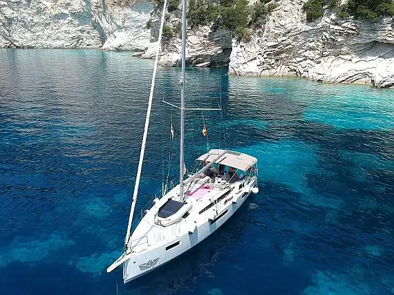 Sun Odyssey 410 (3 cab.)