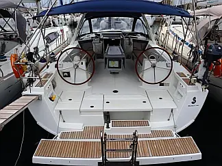 Oceanis 41 (3 cab.) - External image