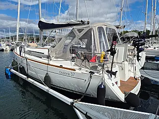 Beneteau Oceanis 37 - External image