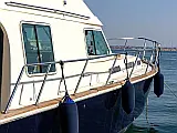 Motorboat - Internal image