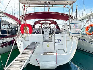 Oceanis Clipper 393 - External image