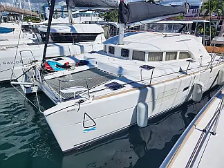 Lagoon 380 - External image