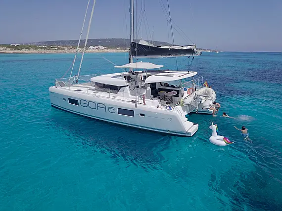 Lagoon 42