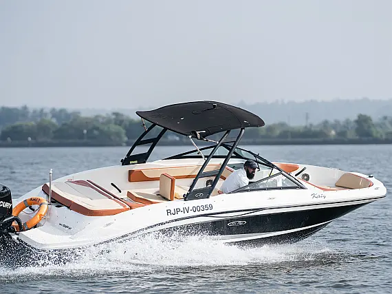 Sea Ray SPX 210