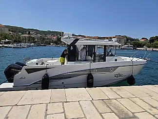 Beneteau Barracuda 8 - External image