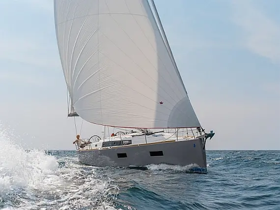 Oceanis 38