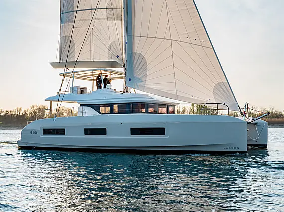 Lagoon 55