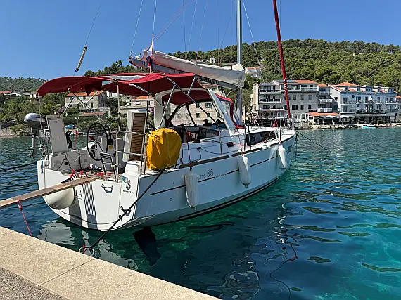 Oceanis 35