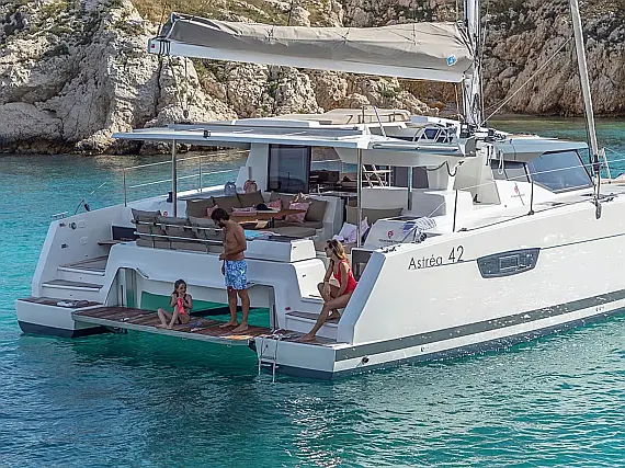Fountaine Pajot Astrea 42 