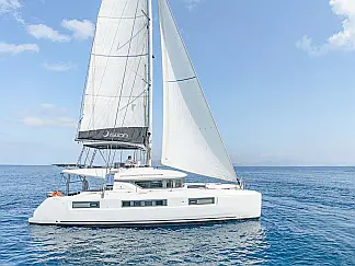 Lagoon 50 A/C & GEN & WM - External image
