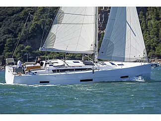 Dufour 430 - External image