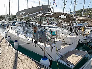 Elan E5 - External image