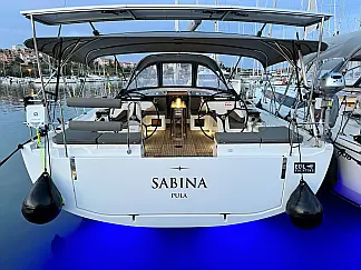Bavaria C46 - External image