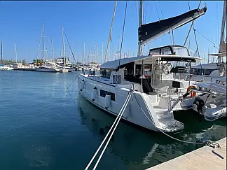 Lagoon 40 - External image