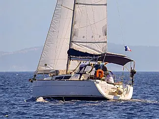 Sun Odyssey 33i - External image