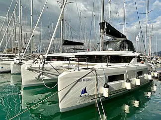 Lagoon 46  - External image