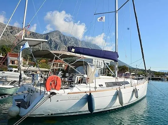 Oceanis 37