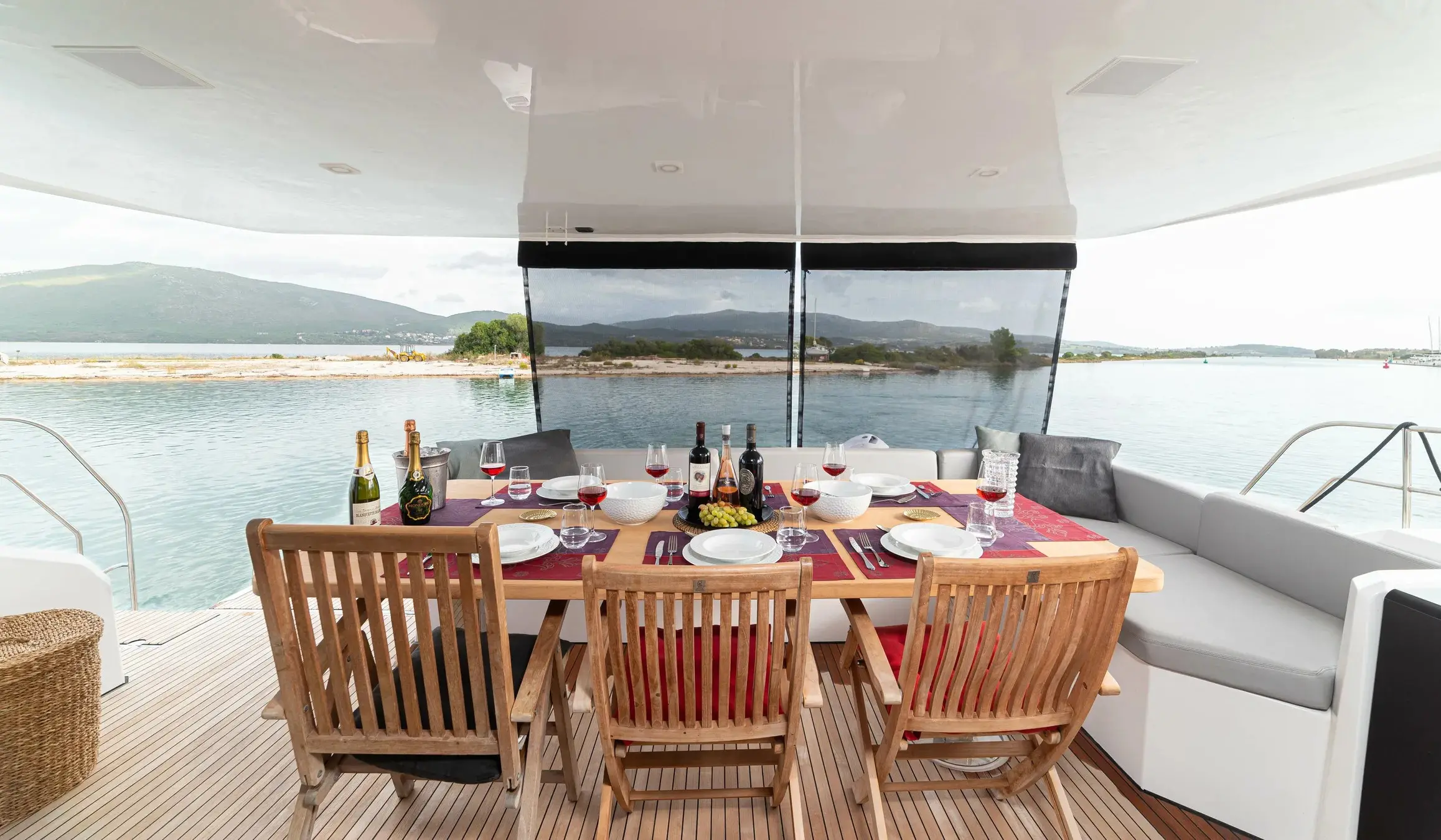 Aventura 50 Motor Yacht