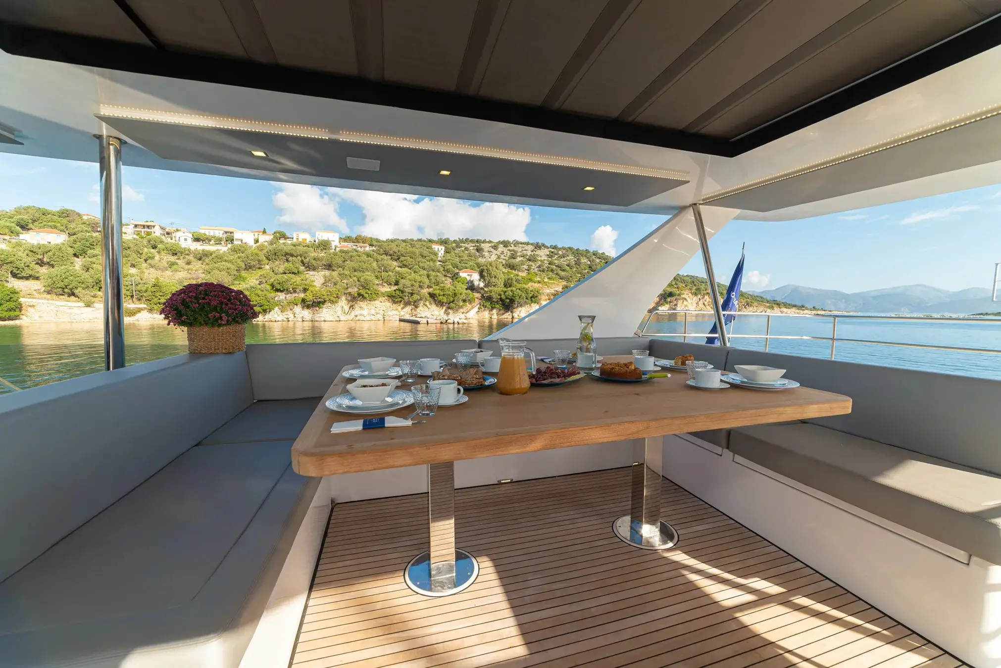 Aventura 50 Motor Yacht