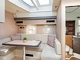 Cranchi M44 HT - Internal image