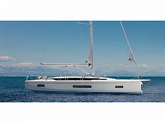 Bavaria C46 - External image