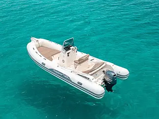 Tempest 570 40 HP - External image