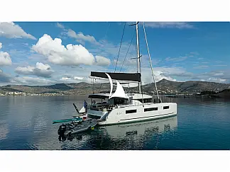 Lagoon 51 - External image