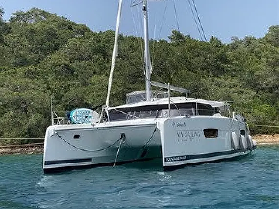 Fountaine Pajot Astréa 42