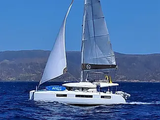 Lagoon 50 - External image