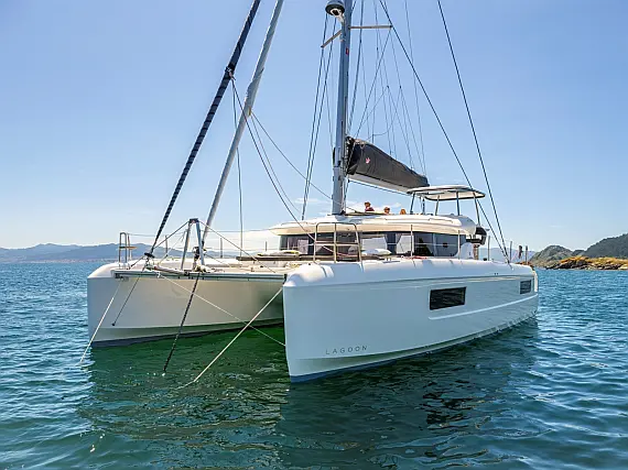 Lagoon 43