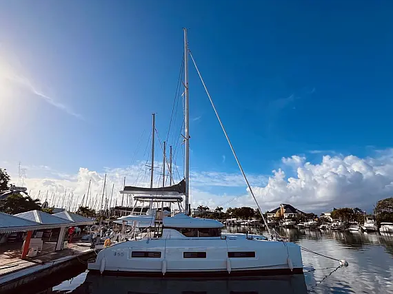Lagoon 55