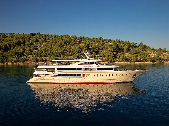 Motoryacht Queen Eleganza