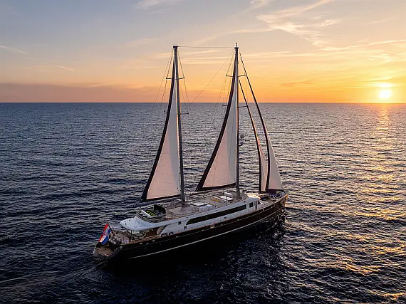 Luxury Sailing Yacht - Dalmatino
