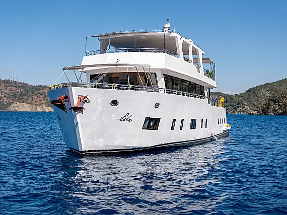 Motoryacht Lila Trawler