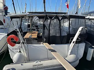 Sun Loft 47 (7 cab.) - External image
