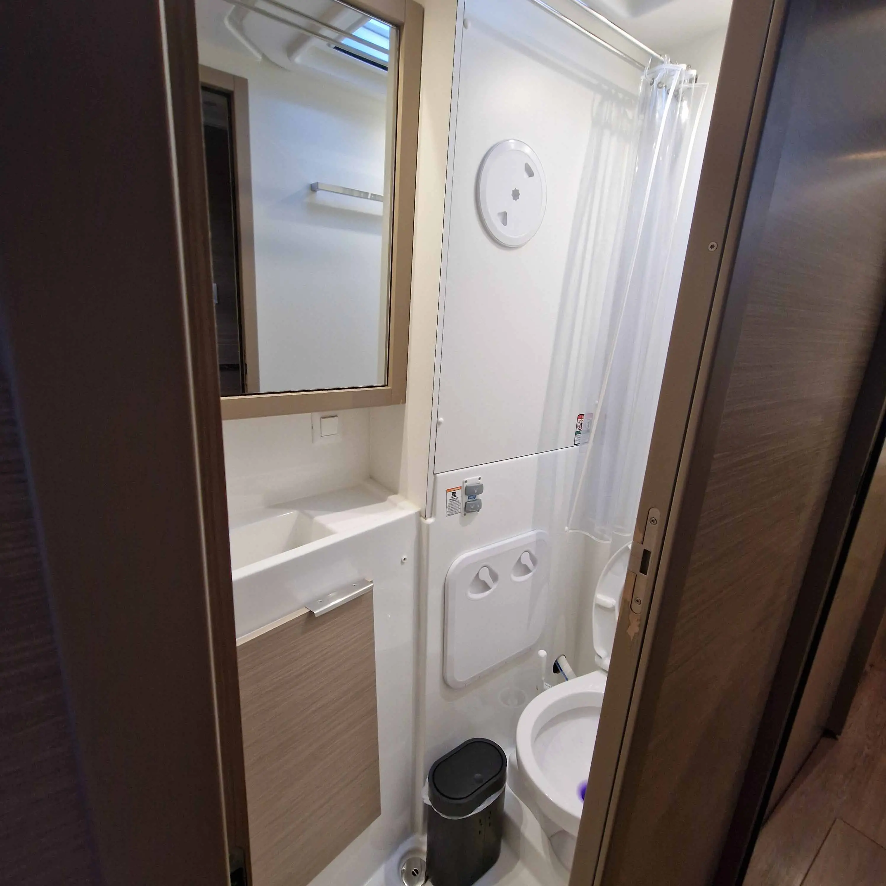 Lagoon 40 (4 cab.) - 
