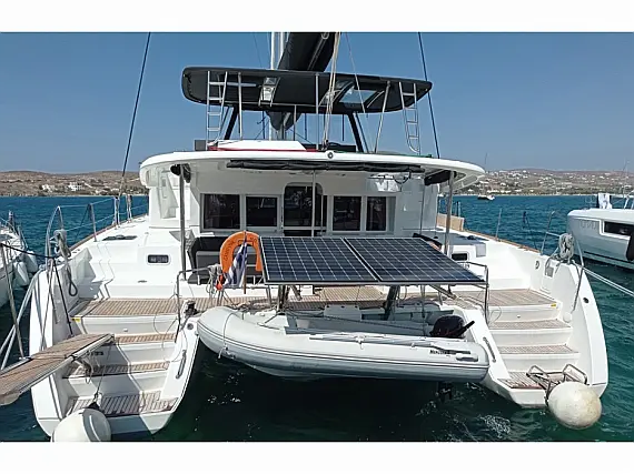 Lagoon 450  Fly