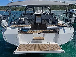 Bavaria C42 (3 cab.) - External image