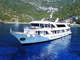 Motoryacht - External image