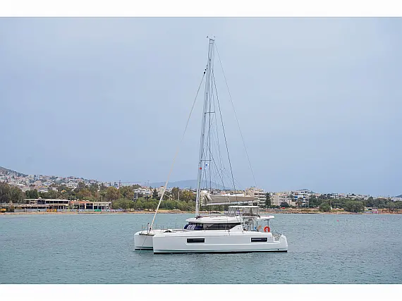 Lagoon 43