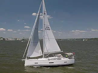 Dufour 430 - External image