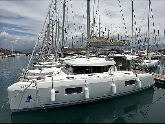 Lagoon 42