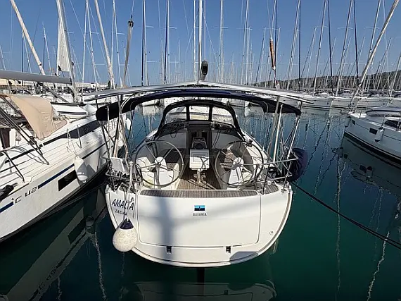 Bavaria Cruiser 37